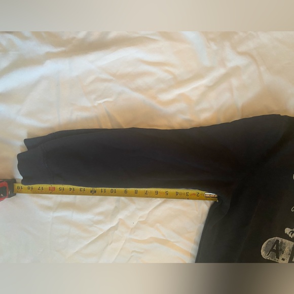 Navy Blue distressed American Eagle men’s sweatshirt - Picture 4 of 5